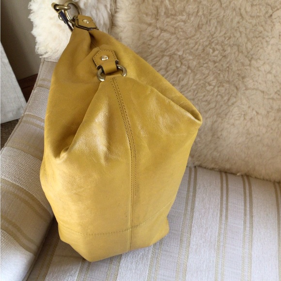 Coach yellow leather purse - Picture 5 of 8